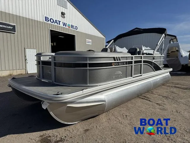 Slide: The Image of Bennington 22 SSRX Pontoon & 115HP Yamaha 2021 - 2