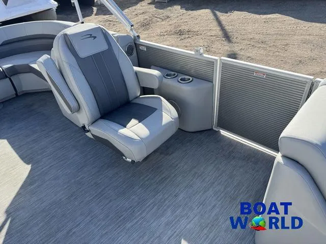 Slide: The Image of Bennington 22 SSRX Pontoon & 115HP Yamaha 2021 - 21