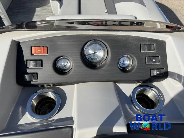 Slide: The Image of Bennington 22 SSRX Pontoon & 115HP Yamaha 2021 - 28