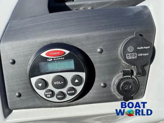 Slide: The Image of Bennington 22 SSRX Pontoon & 115HP Yamaha 2021 - 29