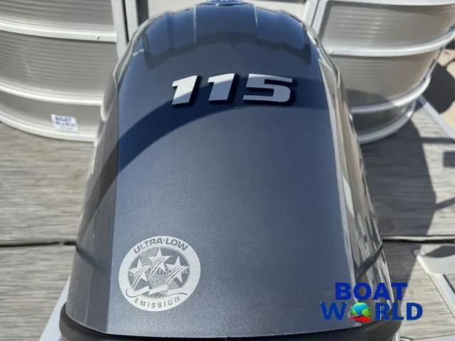 Slide: The Image of Bennington 22 SSRX Pontoon & 115HP Yamaha 2021 - 52