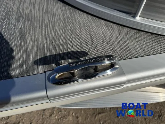 Slide: The Image of Bennington 22 SSRX Pontoon & 115HP Yamaha 2021 - 55