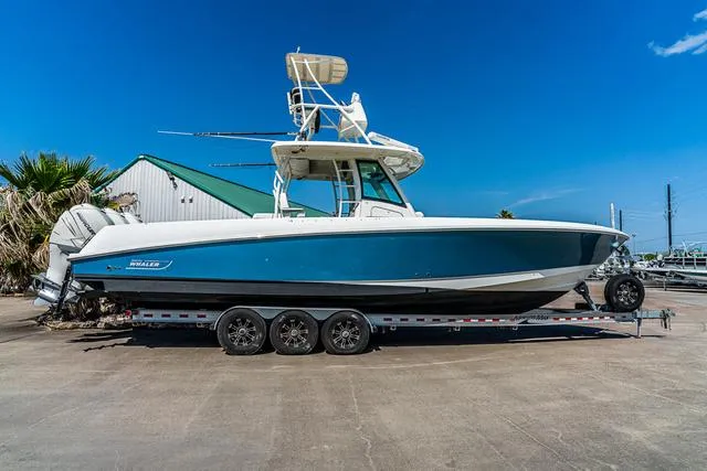 Slide: The Image of Boston Whaler Outrage 350 2015 - 1