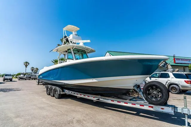 Slide: The Image of Boston Whaler Outrage 350 2015 - 2