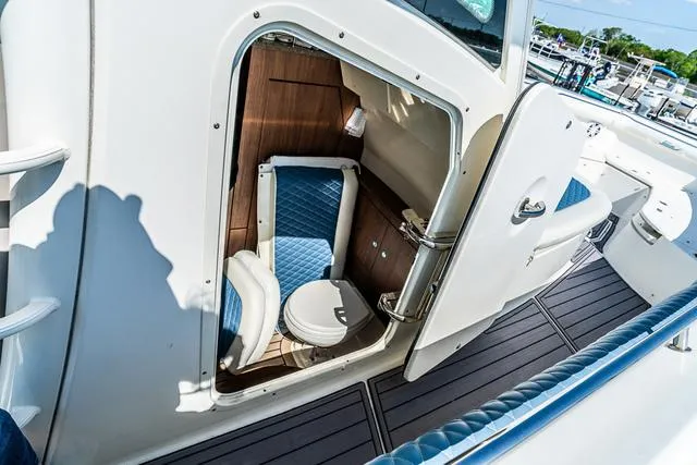 Slide: The Image of Boston Whaler Outrage 350 2015 - 27