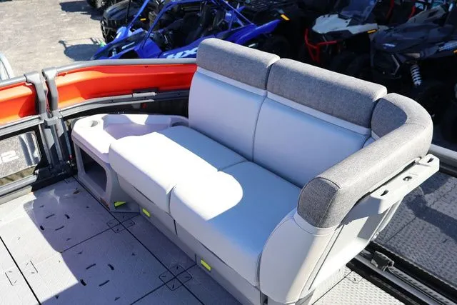 Slide: The Image of Sea-Doo Switch Cruise 21 2025 - 12