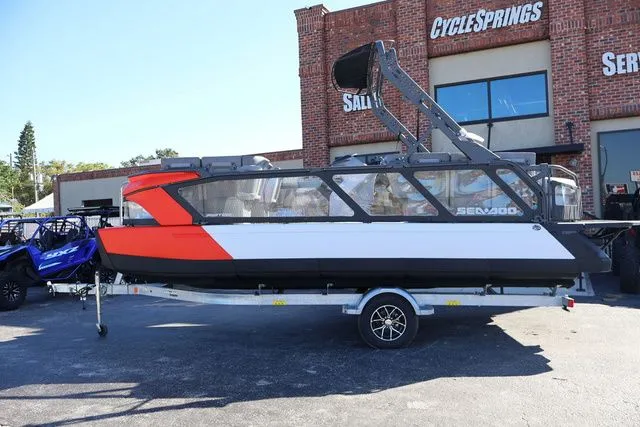 Slide: The Image of Sea-Doo Switch Cruise 21 2025 - 3