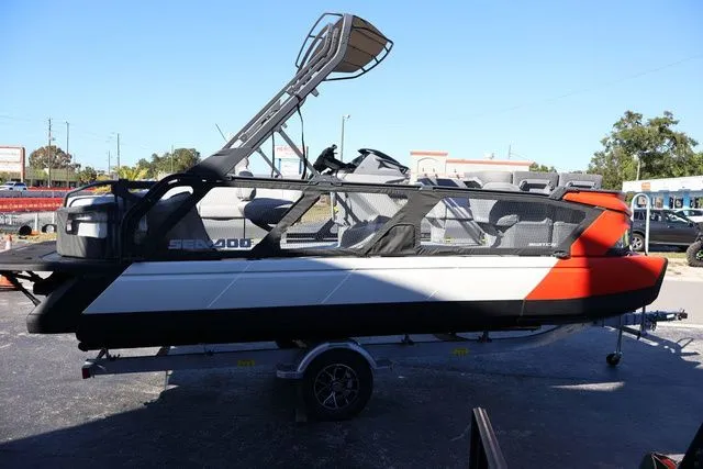 Slide: The Image of Sea-Doo Switch Cruise 21 2025 - 8