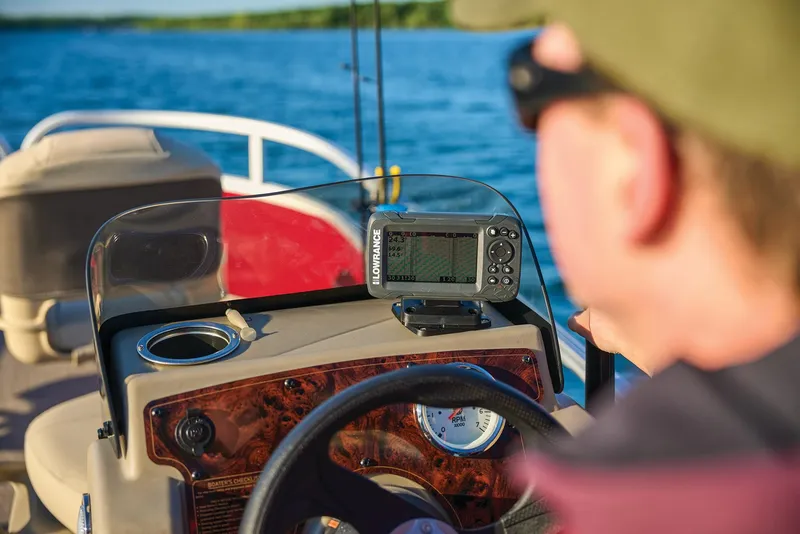 Slide: The Image of Sun Tracker Bass Buggy 16 XL Select 2025 - 67