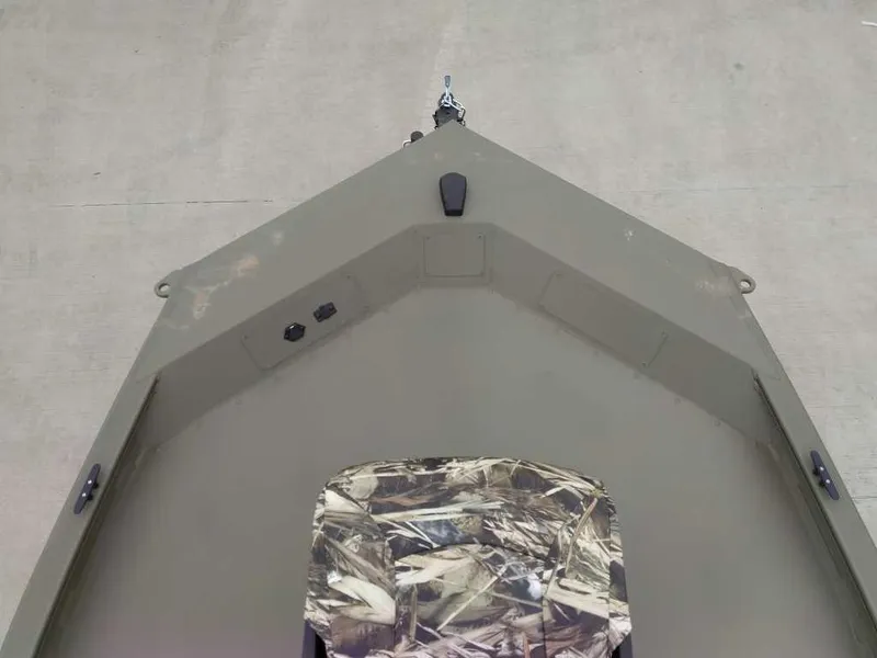 Slide: The Image of Top view of 2025 Tracker Grizzly 1654 T Sportsman boat with camouflage seat. - 7