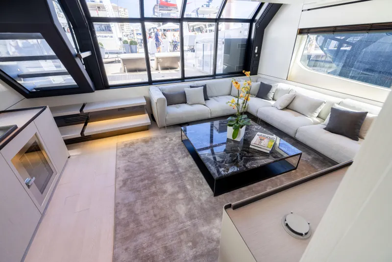 Slide: The Image of Salon - 26