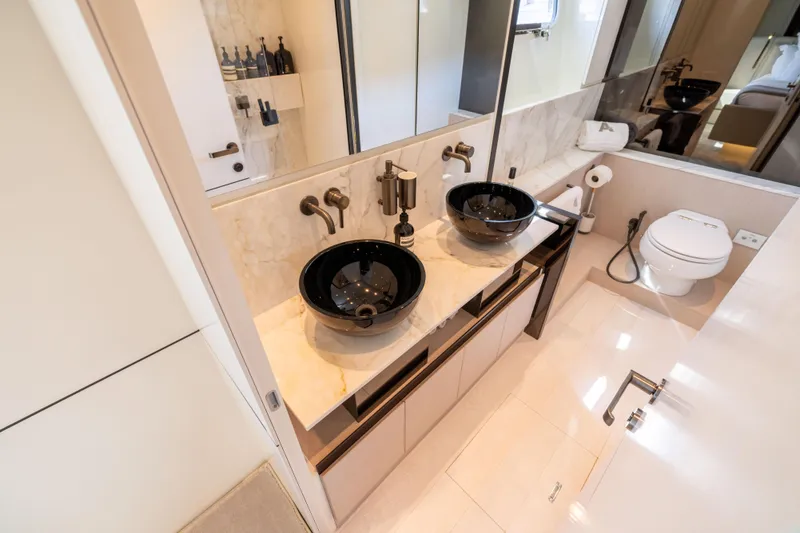 Slide: The Image of Primary Head - 59