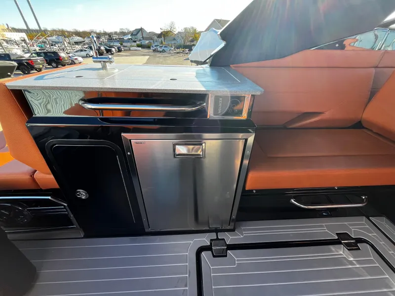 Slide: The Image of Cruisers 34 GLS 2022 - 15