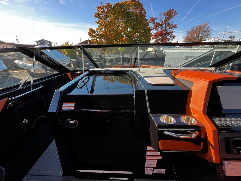 Slide: The Image of Cruisers 34 GLS 2022 - 22