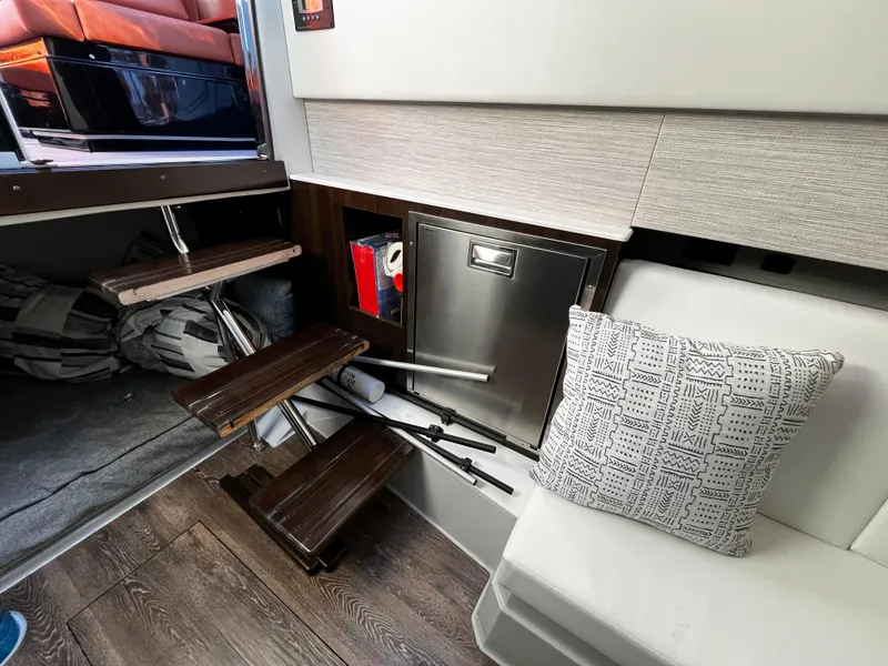 Slide: The Image of Cruisers 34 GLS 2022 - 33