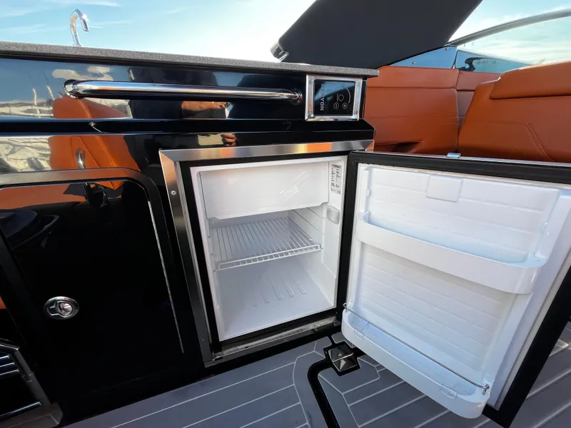 Slide: The Image of Cruisers 34 GLS 2022 - 47