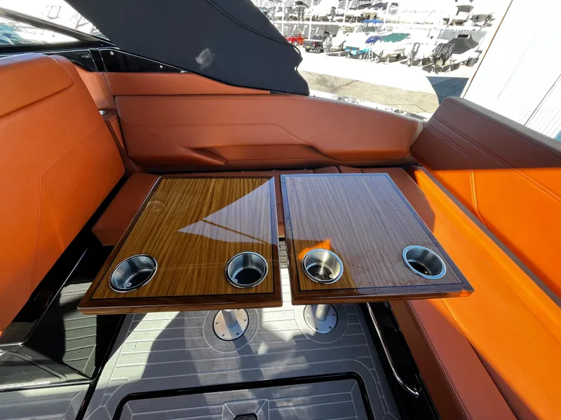 Slide: The Image of Cruisers 34 GLS 2022 - 52