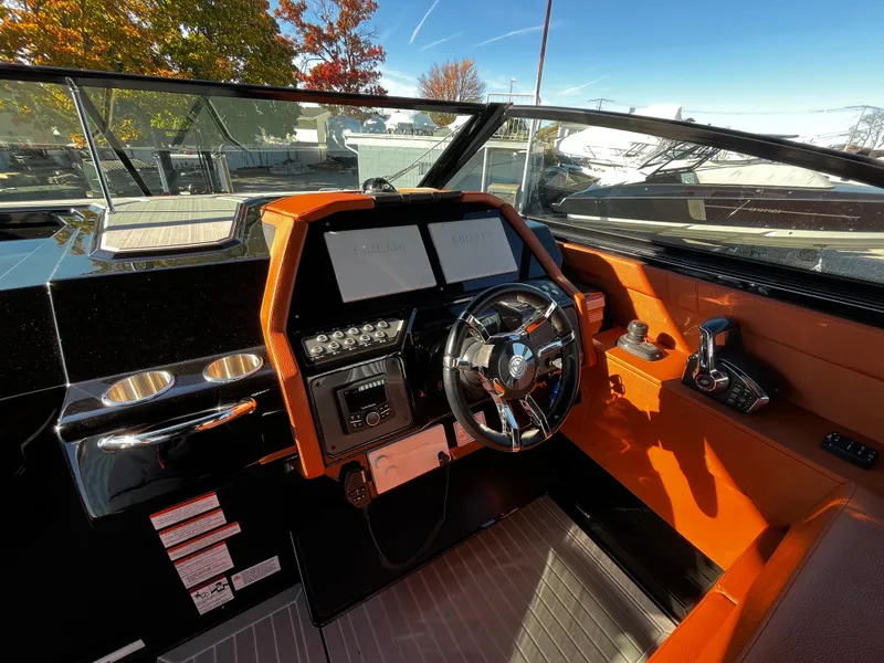 Slide: The Image of Cruisers Yachts 34 GLS 2022 - 18