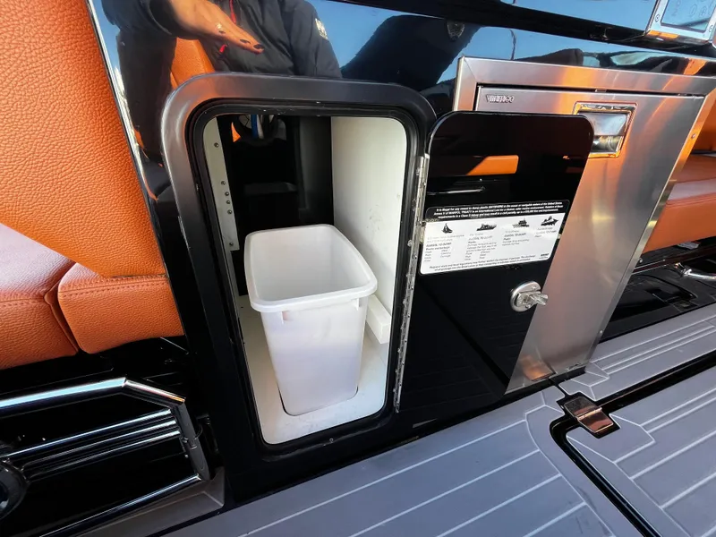 Slide: The Image of Cruisers Yachts 34 GLS 2022 - 48