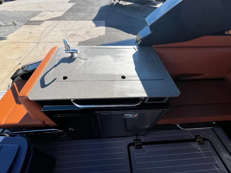 Slide: The Image of Cruisers Yachts 34 GLS 2022 - 50