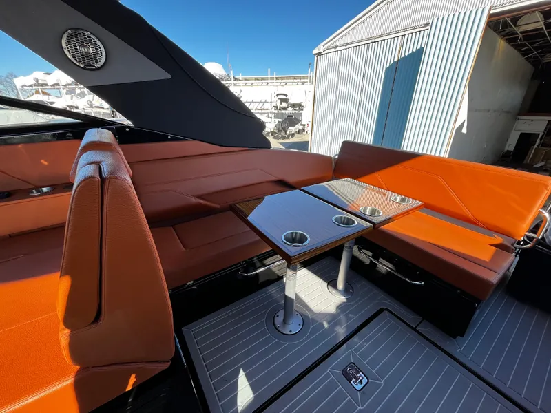 Slide: The Image of Cruisers Yachts 34 GLS 2022 - 8