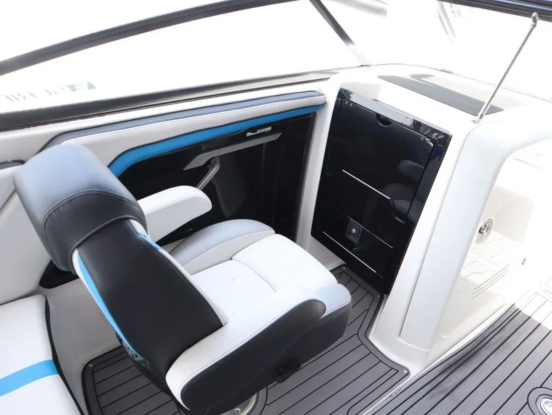 Slide: The Image of Yamaha 242X 2017 - 14