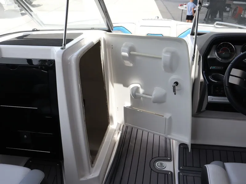 Slide: The Image of Yamaha 242X 2017 - 18