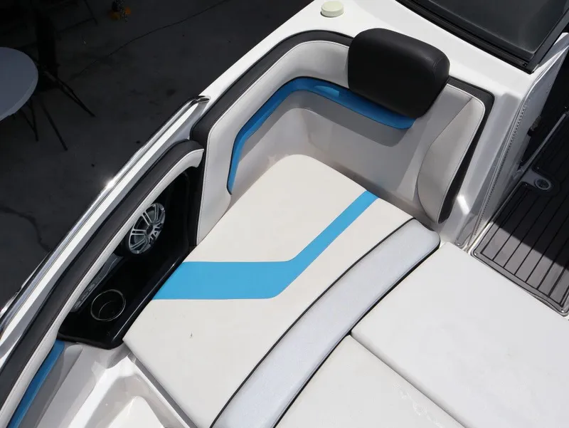 Slide: The Image of Yamaha 242X 2017 - 21