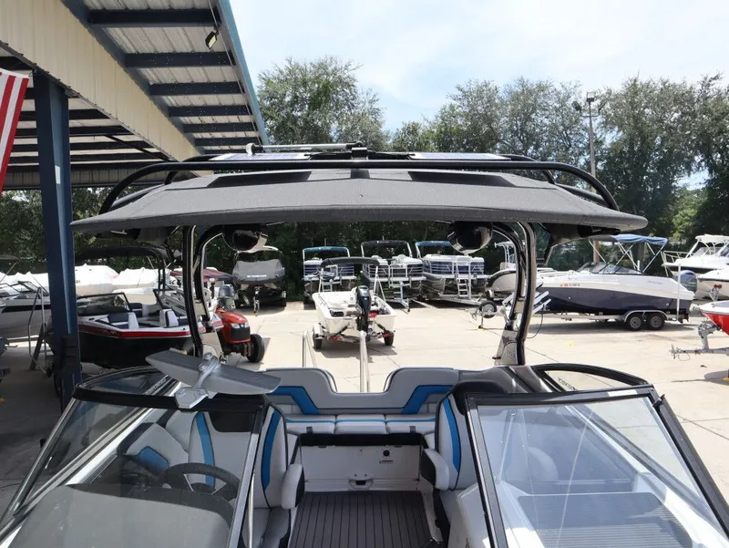 Slide: The Image of Yamaha 242X 2017 - 24