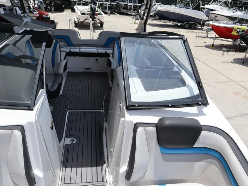 Slide: The Image of Yamaha 242X 2017 - 25