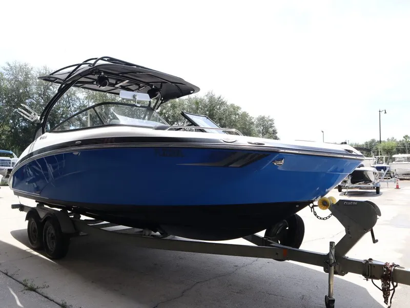 Slide: The Image of Yamaha 242X 2017 - 3