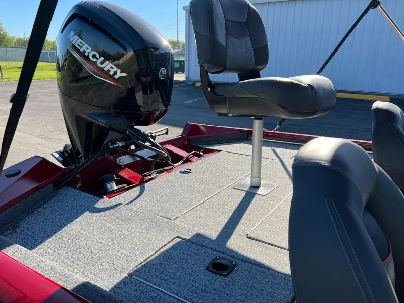 Slide: The Image of 2022 Bass Tracker Pro Team 175 boat with Mercury engine and seating. - 15