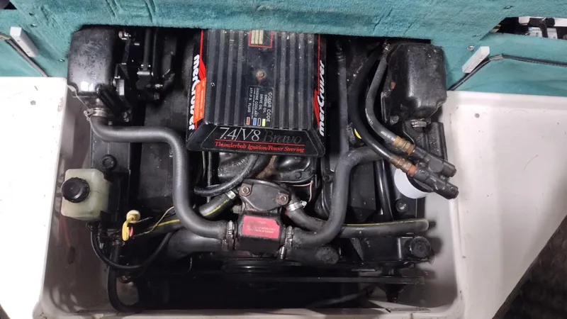 Slide: The Image of Sea Ray 240 Signature 1994 - 19