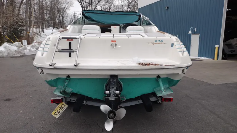 Slide: The Image of Sea Ray 240 Signature 1994 - 6