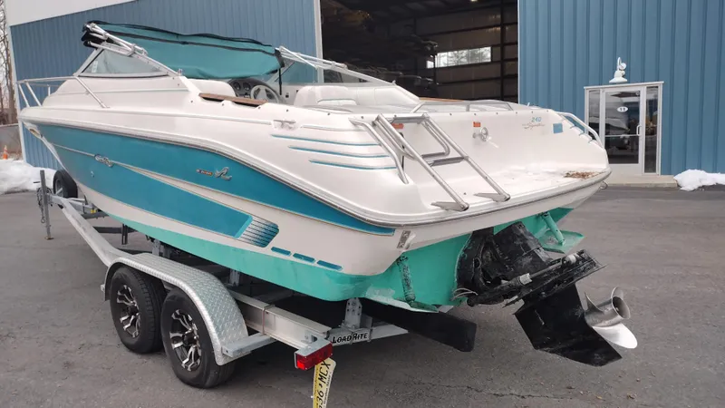 Slide: The Image of Sea Ray 240 Signature 1994 - 7