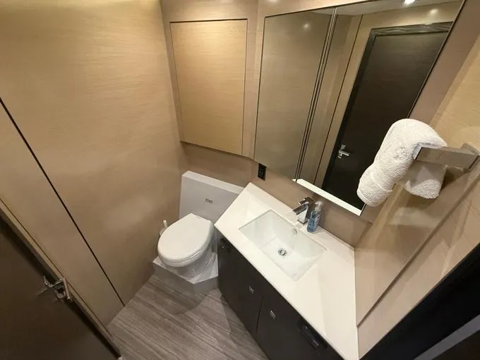 Slide: The Image of Guest Head - 23