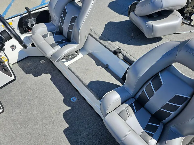 Slide: The Image of Nitro Z18 2023 - 13