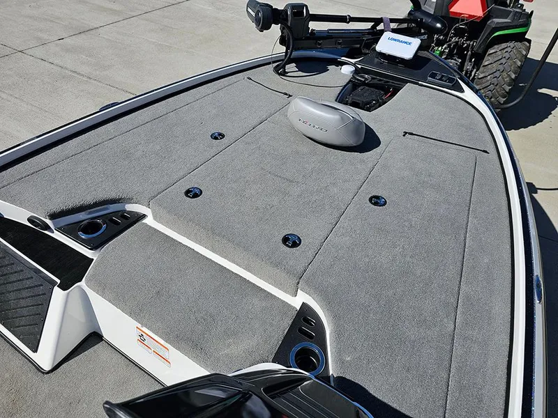 Slide: The Image of Nitro Z18 2023 - 18