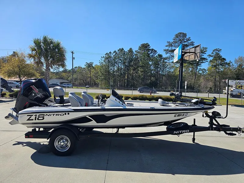 Slide: The Image of Nitro Z18 2023 - 6