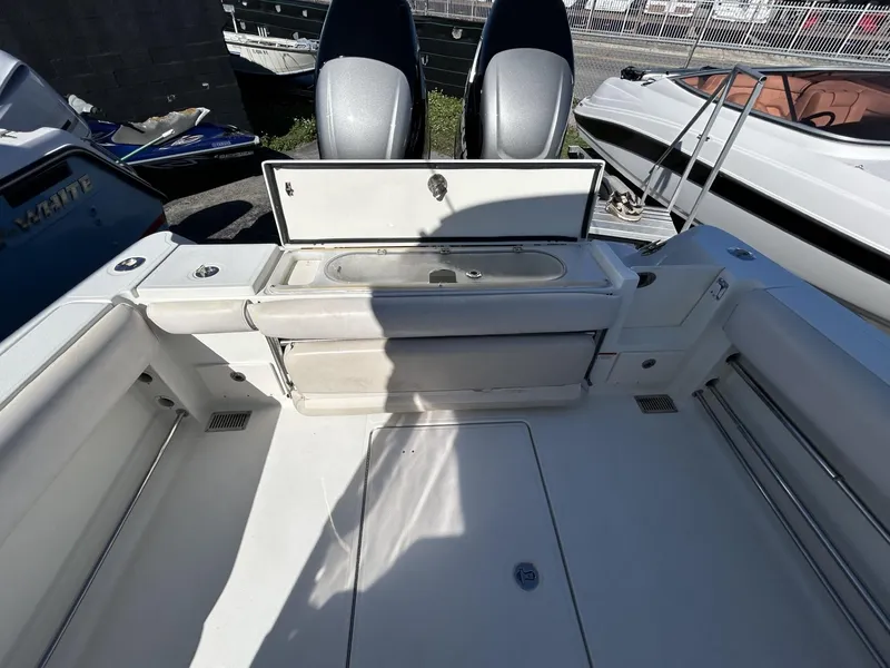 Slide: The Image of 2007 Hydra-Sports 2900 VX boat interior with seating and storage compartments. - 19