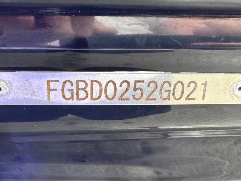 Slide: The Image of Hull identification number on 2021 Chaparral 21 SSi boat. - 33