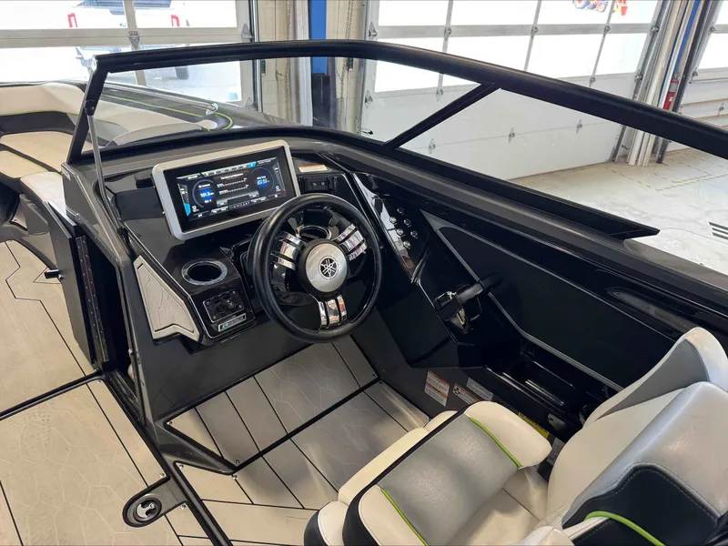 Slide: The Image of Yamaha 255XD 2021 - 10