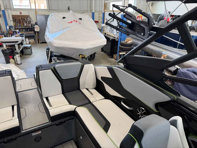 Slide: The Image of Yamaha 255XD 2021 - 8