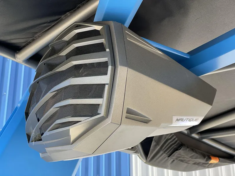 Slide: The Image of 2025 Nautique Super Air Nautique G25 speaker detail with modern design. - 17
