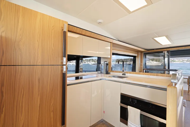 Slide: The Image of Absolute Fly Co Ownership 2015 - 54