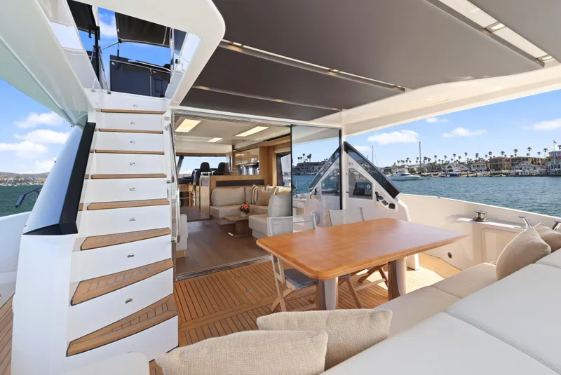 Slide: The Image of Absolute Fly Co Ownership 2015 - 62