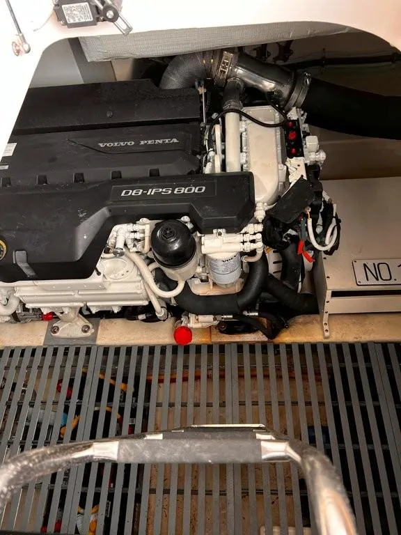 Slide: The Image of Volvo Penta D8-IPS800 engine in 2019 Tiara Yachts 490 Coupe. - 27
