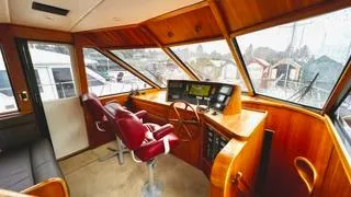 Slide: The Image of Canoe Cove 50 Pilothouse Luxury Yacht 2002 - 51