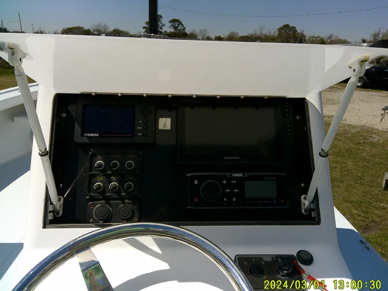 Slide: The Image of Control panel of 2020 Southern Cross 23 boat with navigation and communication equipment. - 41