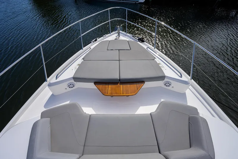 Slide: The Image of Princess 60 SB Mulligan - Bow - 19